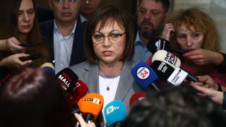 Нинова се ядоса: Водим фалшив дебат за „фейк“ конституция