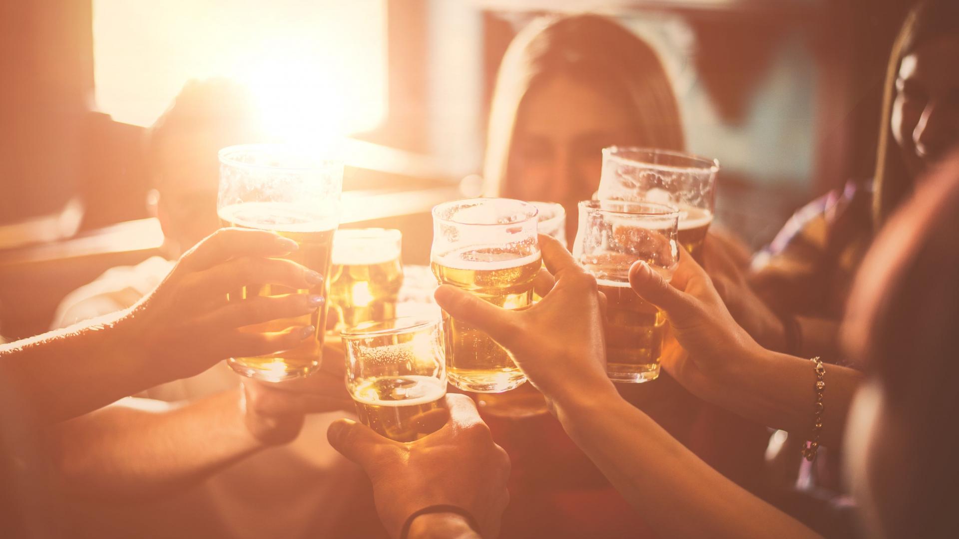 Учениците в Родопите са майстори на чашката, на 20% владеят банкетната култура