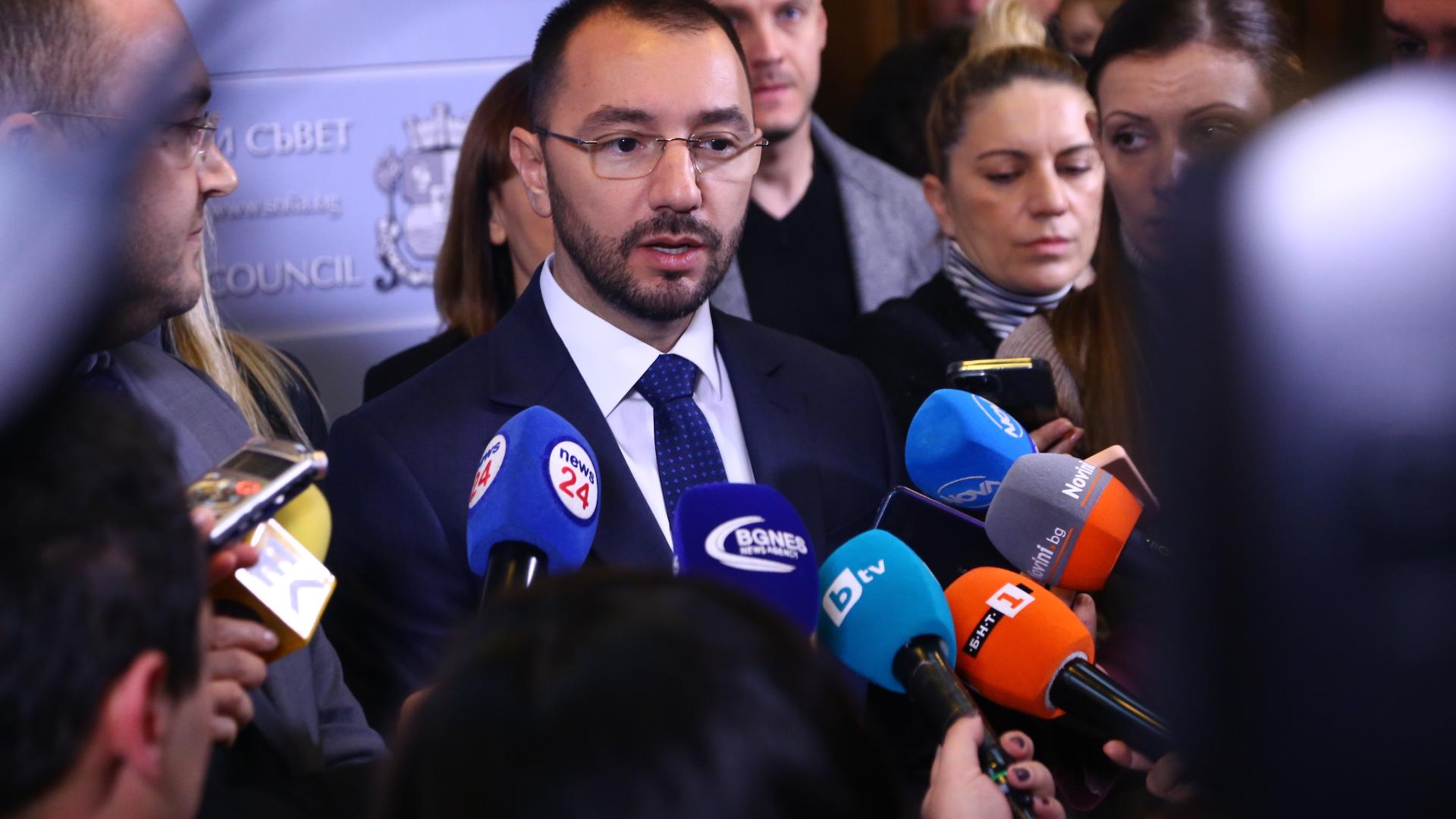 Хекимян попиля Терзиев и Бонев, ударът е жесток