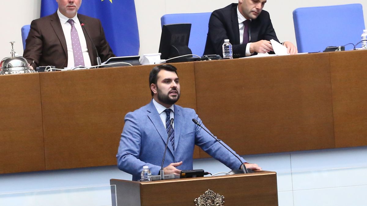 Външният министър с важни думи за случая с "Вежен" 