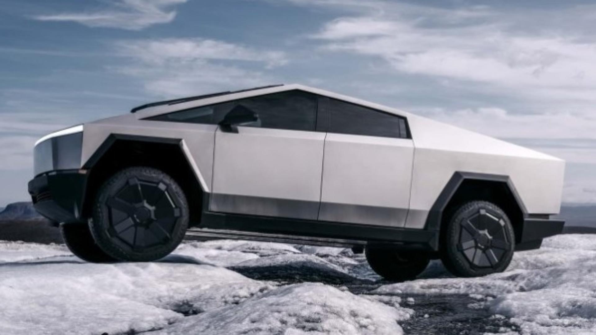 Tesla Cybertruck бе най-накрая официално представен, ето каква ще е цената ВИДЕО