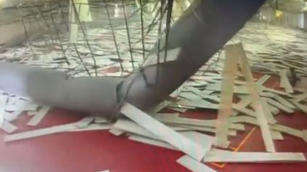 Мегатрус удари Филипините, в Япония изтръпнаха ВИДЕО