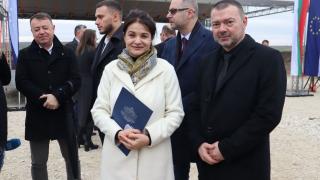Зам.-шефката на парламента Росица Кирова откри важна пътна артерия за България и ЕС СНИМКИ