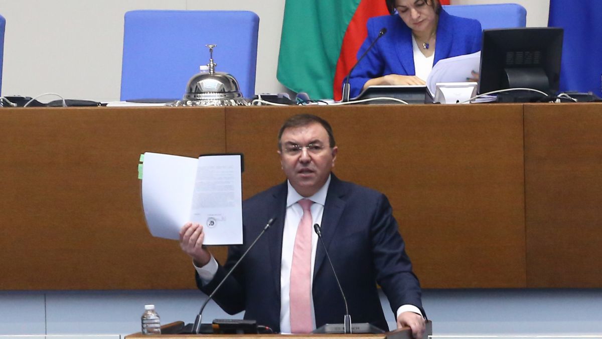 Костадин Ангелов от ГЕРБ поиска забрана на сайтовете, продаващи забранени субстанции 