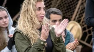 Желязната вдовица Лили е аут от "Фермата" на косъм от финала и...