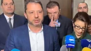 Делян Добрев алармира, че България може да пламне заради решението на "Лукойл" БЛИЦ TV