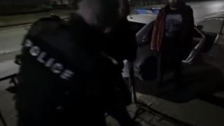 Хванатият с марихуана човек на ДБ с ново ВИДЕО, ухапаният полицай разкри всичко