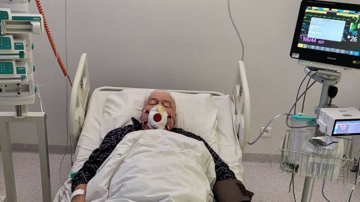 Приеха Лех Валенса по спешност в болница СНИМКА 