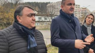 Портних дебне дали ще бъде спрян скандален проект