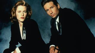 Помните ли Скъли от "Досиетата Х"? Показа голи гърди на 55 г. СНИМКИ