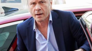 Фронтменът на Iron Maiden се бракува с доста по-млада фитнес инструкторка 