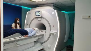 Жена внесе пистолет по време на ЯМР, последва нещо страшно