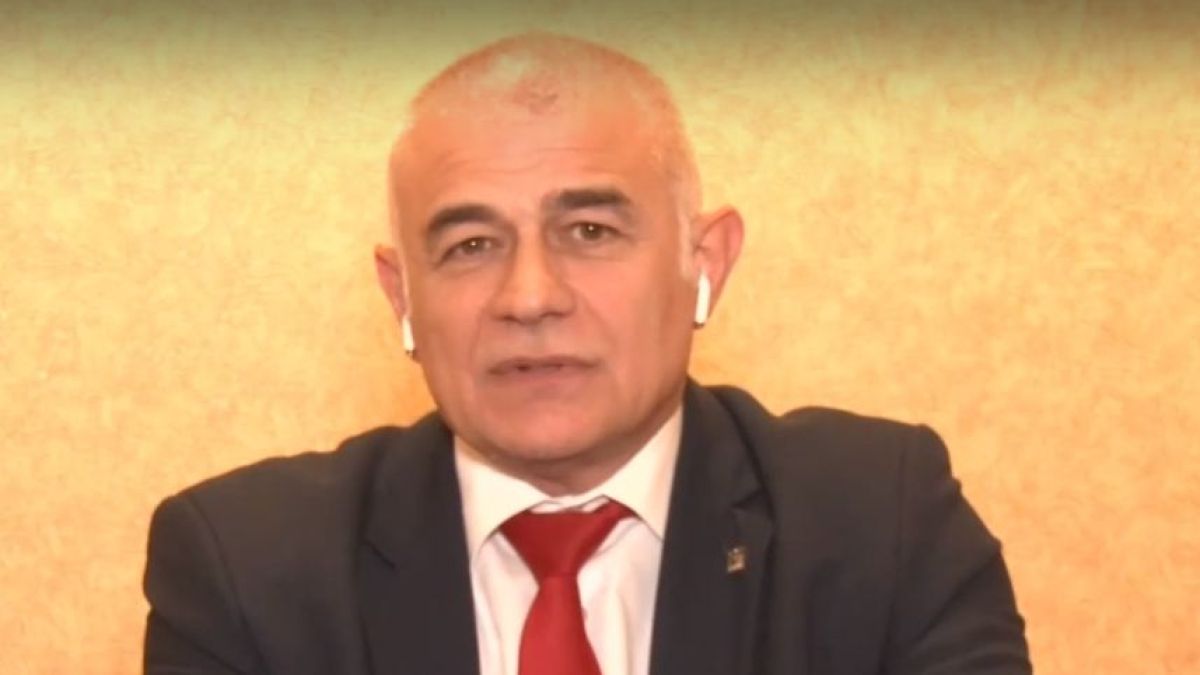 Гьоков писа Слаб 2 на сглобката, посочи кой министър трябва да си ходи пръв 