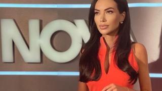 Секси синоптичка на Нова чака бебе от известен милионер