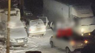 Откриха голи замръзнали трупове на мъж и жена на задната седалка на паркирана кола СНИМКА