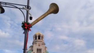 Известен адвокат разкри най-новото извращение в коледната украса на София