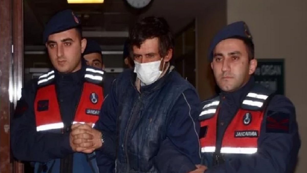 Брутално: Майката на убития граничар Бъчваров получи удар в съда от килъра му