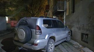 Баровец с лъскав джип вбеси пловдивчани със... СНИМКИ