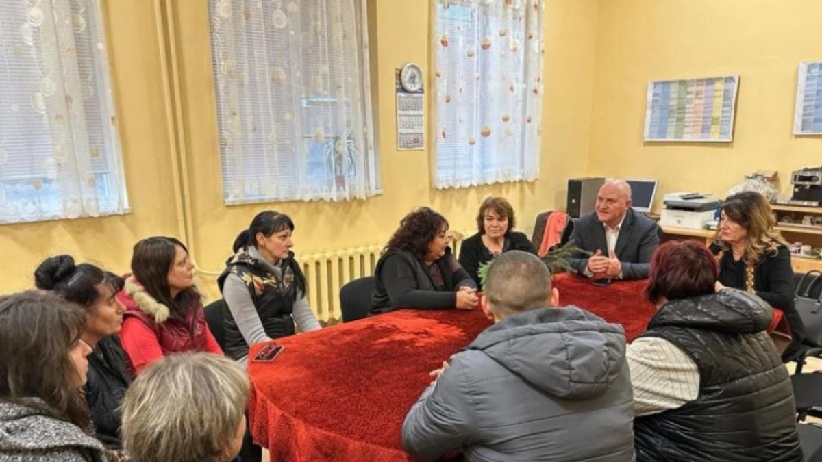 Страшни разкрития за детето от кокошарника, учителите му се страхували от...