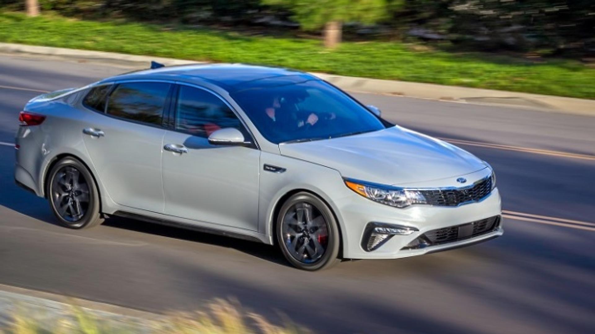 Това са най-надеждните спортни седани втора ръка, според специалистите СНИМКИ