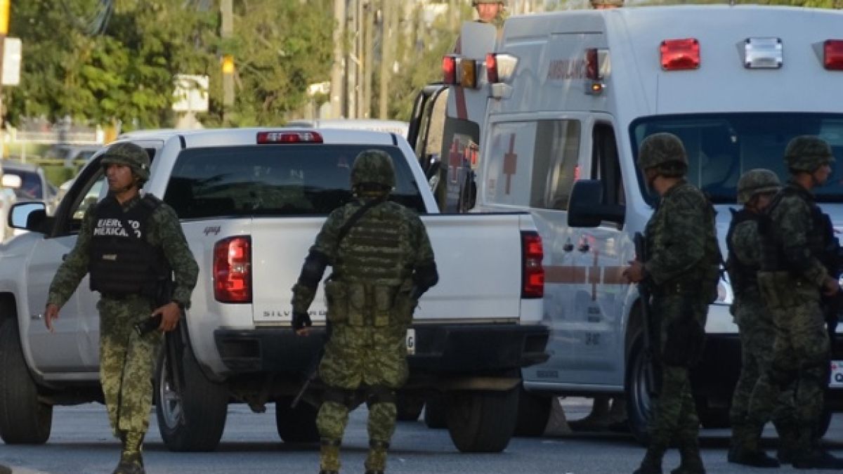 Кървава стрелба в Мексико, има най-малко 12 загинали