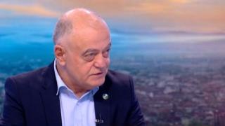 Цирк: Цънцарова взриви bTV с шега към ген. Атанасов, той се изчерви и наежи в атака