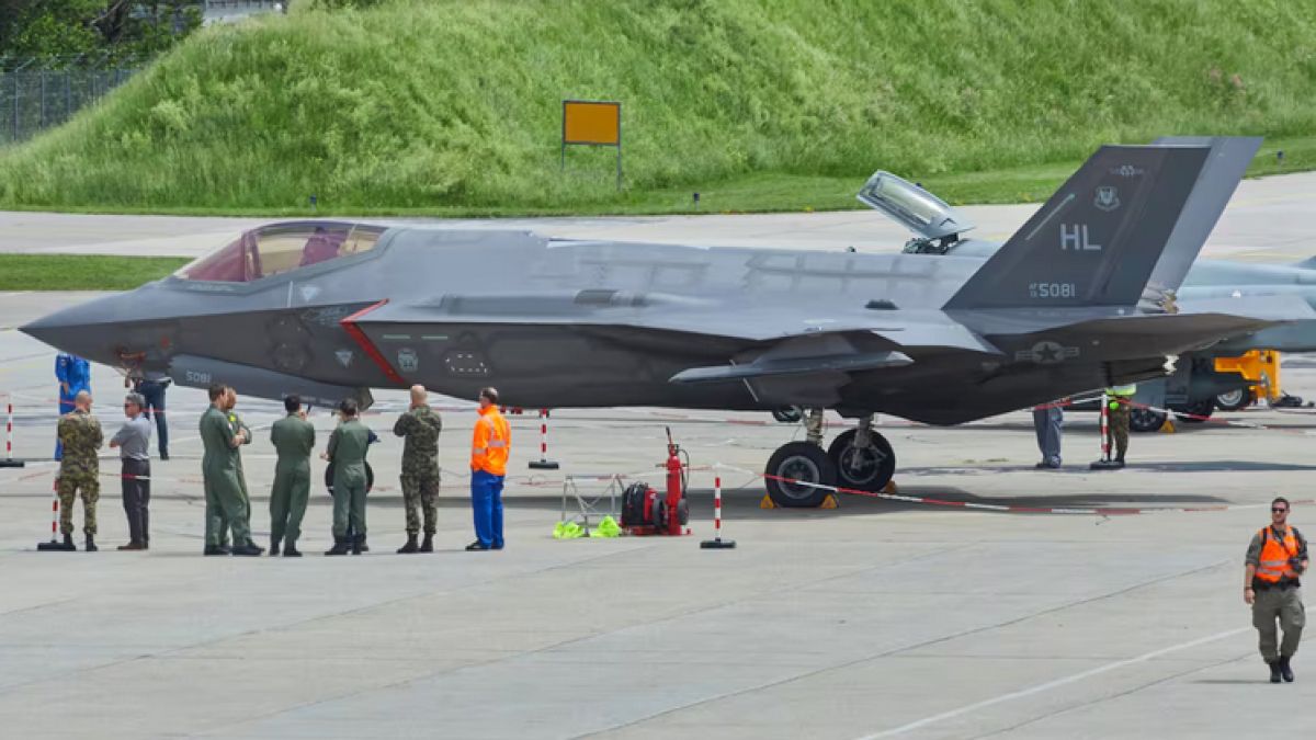 Така се шпионира F-35 по китайски, 5 години се правиш на... СНИМКИ