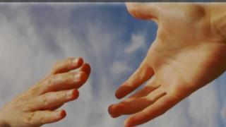 Апел за помощ: Две деца останаха сирачета на Коледа!