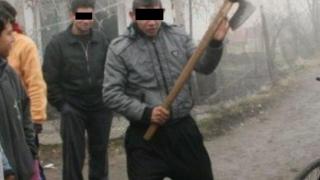 Цветан е между живота и смъртта след масовия бой между земеделци и роми във Врачанско