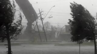 Библейска стихия връхлетя тези български градове, страшно е ВИДЕО 