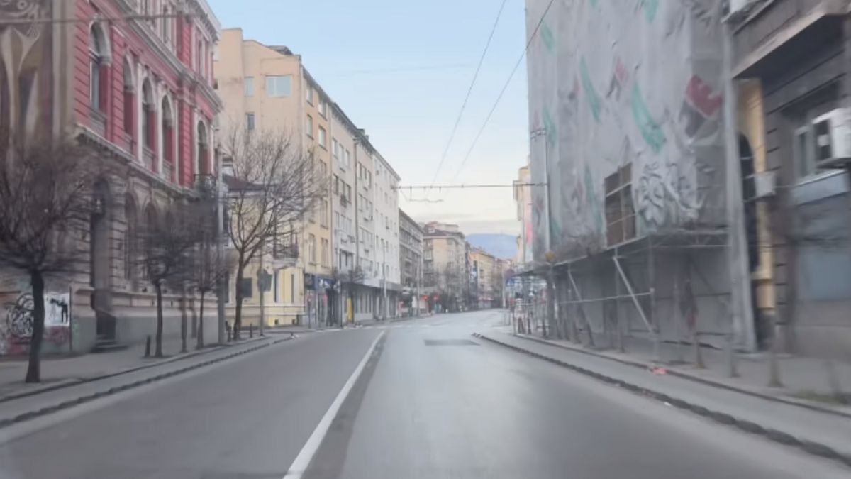 Зловещо, но не и празнично: Страшни СНИМКИ и ВИДЕО от София