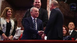 Добра новина за милиони левове: Куп звезди пяха пред Румен и Деси Радеви на "Българската Коледа" СНИМКИ