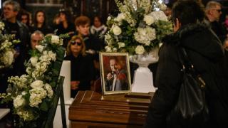 С викове и аплодисменти Гърция изпраща Василис Карас  ВИДЕО 