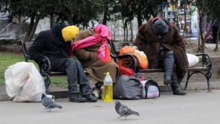 Десет дни рахат за тези българи, а после пак в дупката на забвението