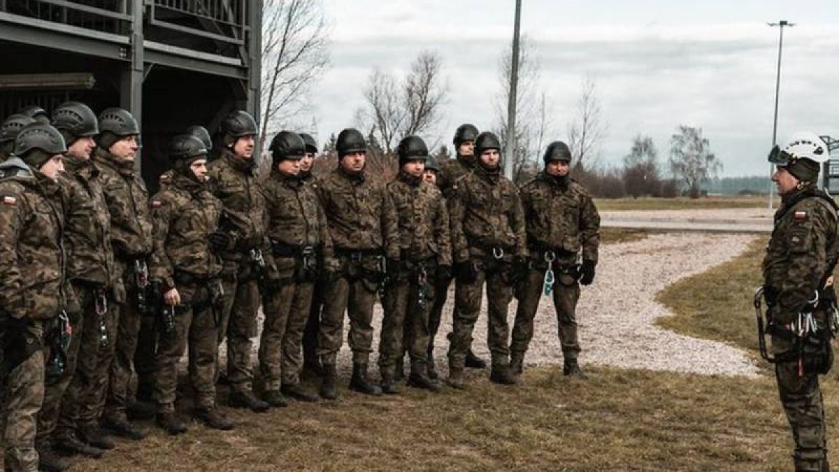 Rzeczpospolita: Голяма вълна от уволнения в армията на Полша 