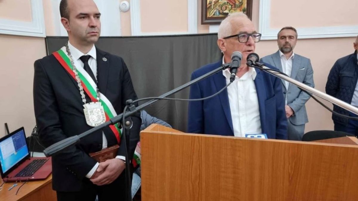 Голяма драма със заплатата на този наш кмет, ще прибере ли над 7 бона заплата