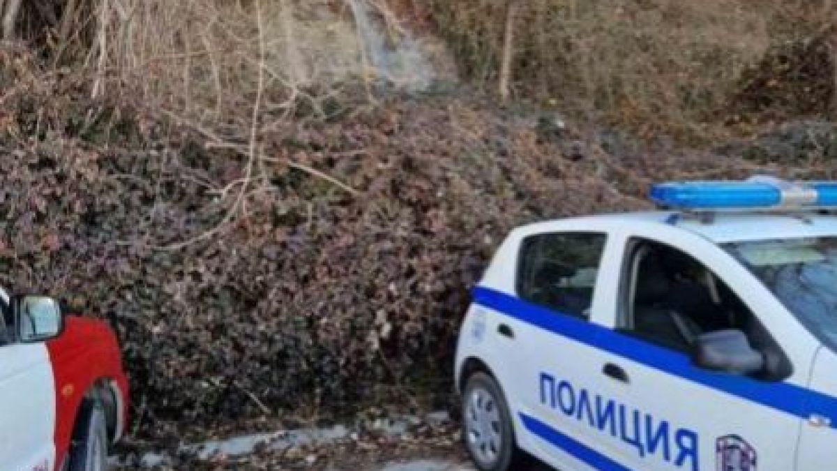 Опасна бомба цъка край любимо на куп варненци място 