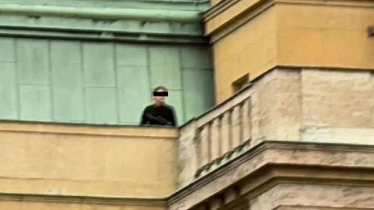 Малко преди да оплиска университета с кръв, касапинът от Прага... 