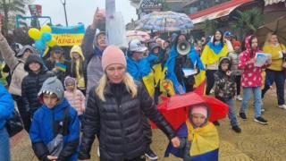 Удряме рамо на украински бежанци до тази дата