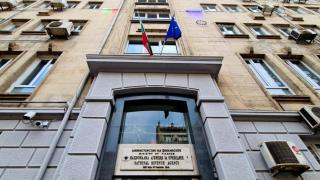 КАТ и НАП с намалено работно време в края на годината