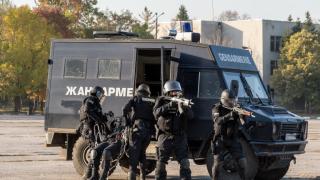 България на косъм от масова трагедия! Жандармерия спря над 30 коли от Русе, заканили се да...