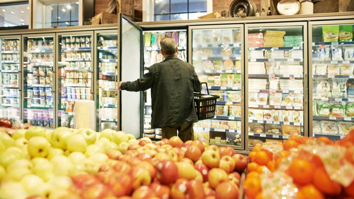 Обрат в магазините! Данъчни следят 500 стоки