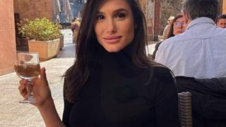 Бащата на Алекс Гърдева от "Ергенът" бесен на дъртия й любовник! Тя каза цялата истина 