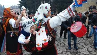 Един от най-големите женски празници е! Спазват се строги ритуали със сексуален символичен смисъл