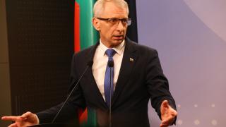 Денков взе отношение по "корупционните услуги" на Асен Василев и Даниел Лорер 