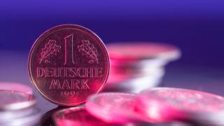 Германците започват 2024 г. с няколко допълнителни милиарда скрити под дюшеците, но...