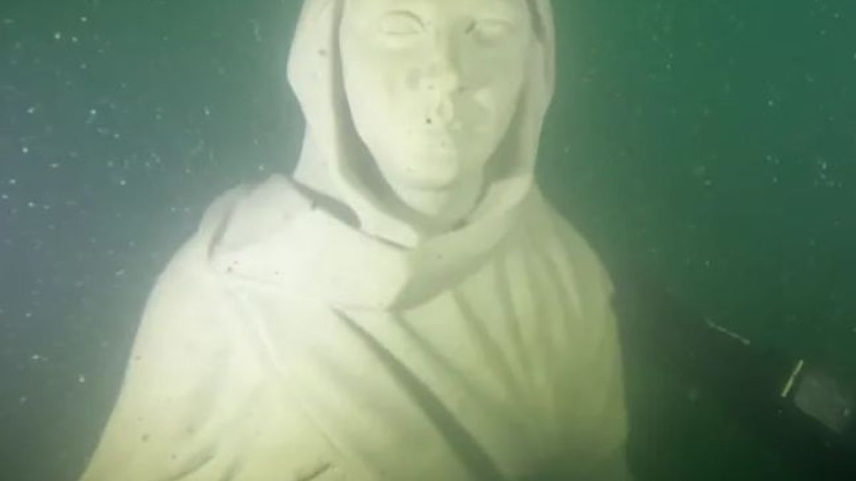 „Бог е и под водата, чувството е невероятно“ - уникална атракция край Бургас ВИДЕО