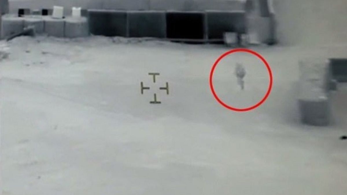 "Медузообразно" НЛО кръжи над военна база на САЩ ВИДЕО 
