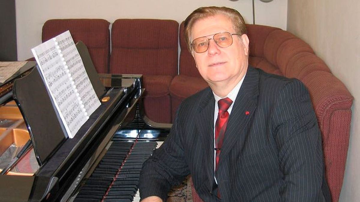 Почина бивш министър на културата, написал песничката  "Детство мое" ВИДЕО
