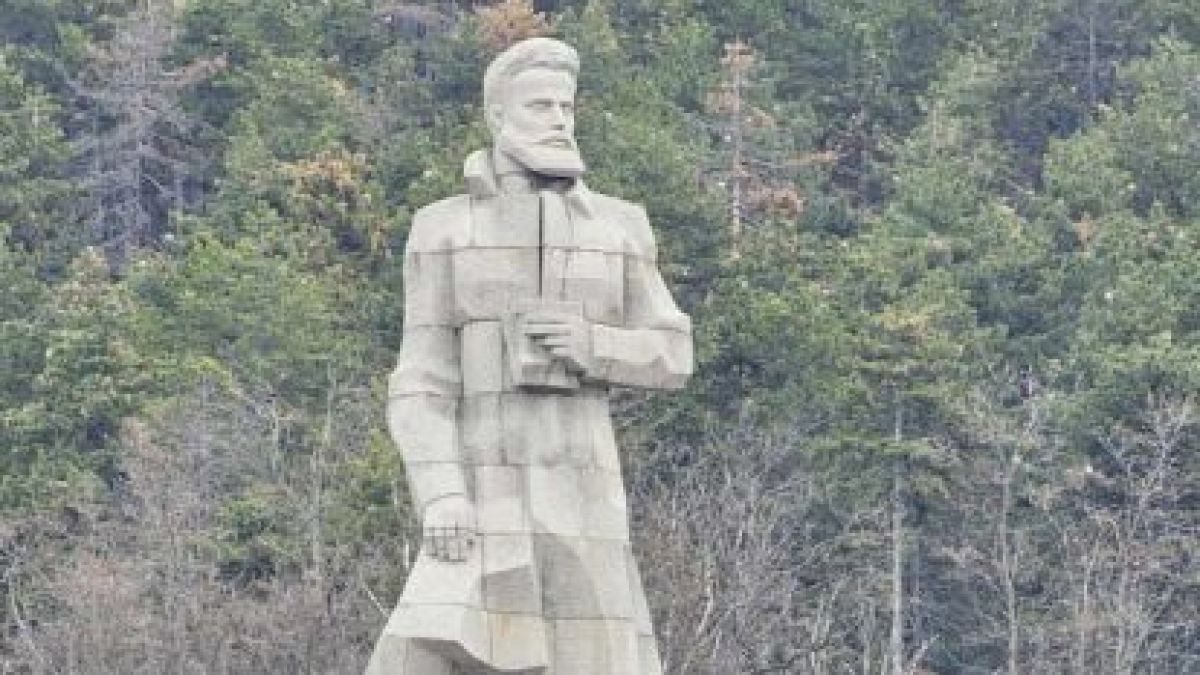 Урок по история: Какво казват за Ботев другите големи българи?